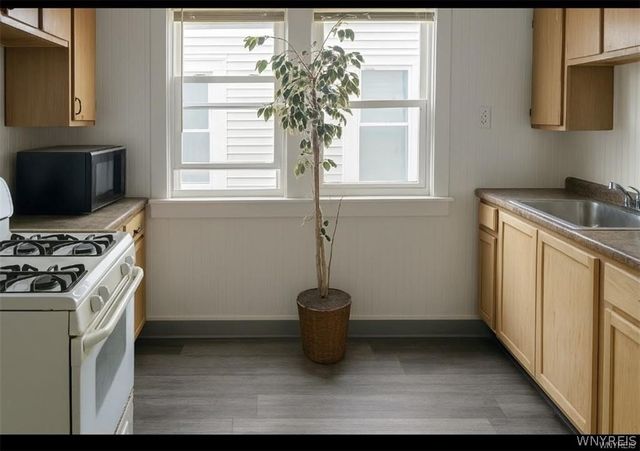 196 Englewood Avenue Lower, Buffalo, NY 14214