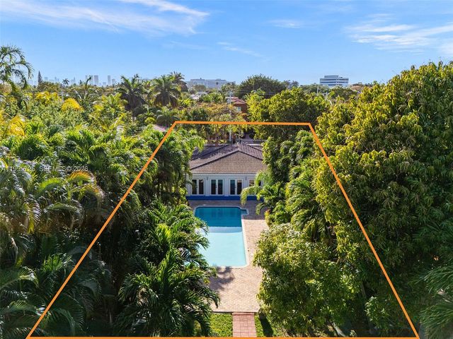 3755 Royal Palm Ave, Miami Beach, FL 33140