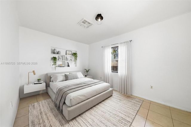 3755 Royal Palm Ave, Miami Beach, FL 33140