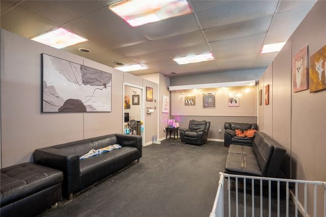 733-735 Allegheny River Blvd, Verona, PA 15147