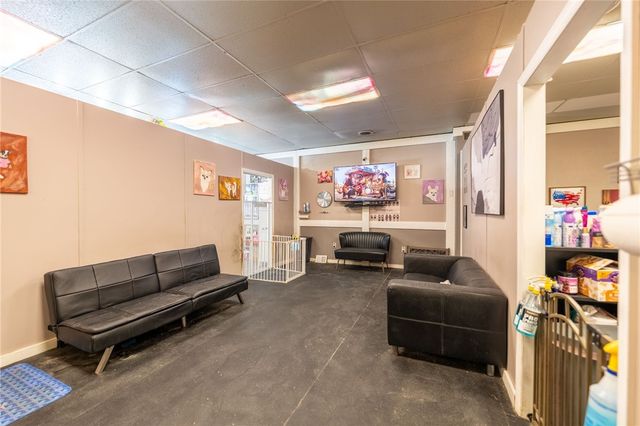 733-735 Allegheny River Blvd, Verona, PA 15147