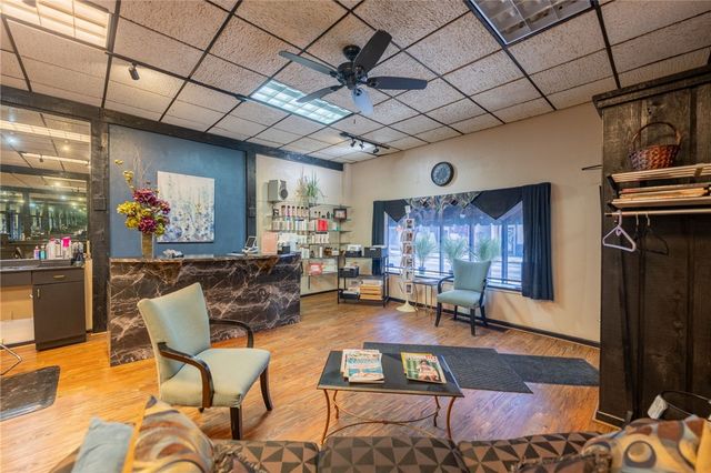 733-735 Allegheny River Blvd, Verona, PA 15147