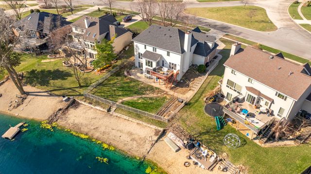 208 Santos Avenue, Minooka, IL 60447