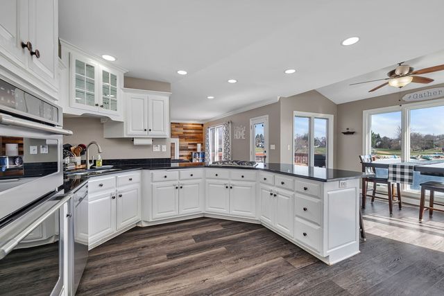 208 Santos Avenue, Minooka, IL 60447