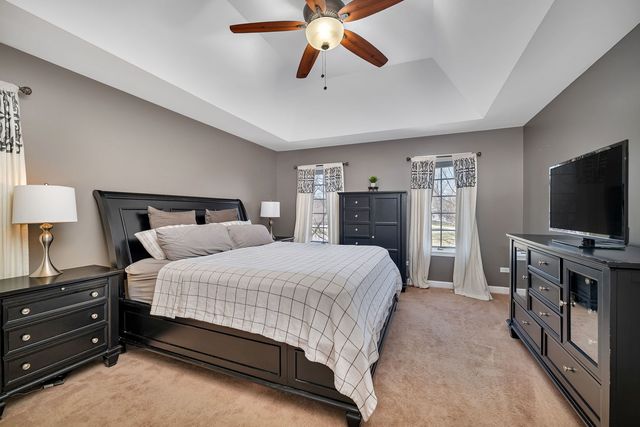 208 Santos Avenue, Minooka, IL 60447