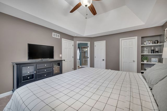 208 Santos Avenue, Minooka, IL 60447