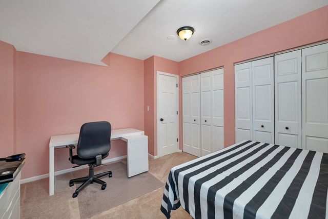 208 Santos Avenue, Minooka, IL 60447