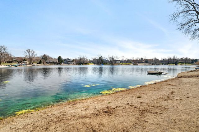 208 Santos Avenue, Minooka, IL 60447