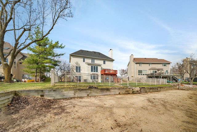 208 Santos Avenue, Minooka, IL 60447