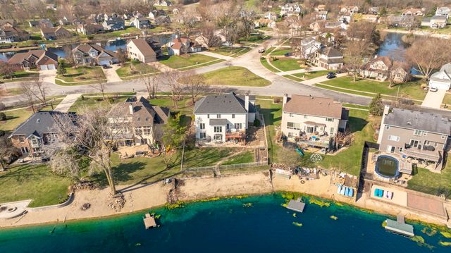 208 Santos Avenue, Minooka, IL 60447