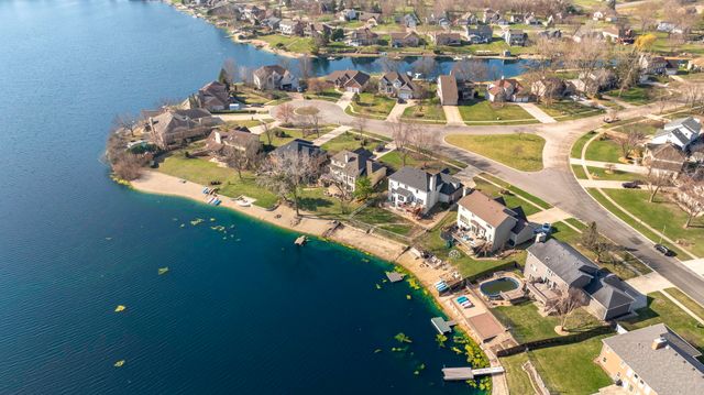 208 Santos Avenue, Minooka, IL 60447