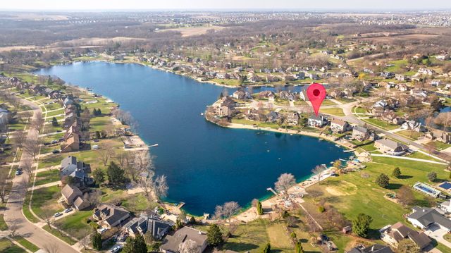 208 Santos Avenue, Minooka, IL 60447