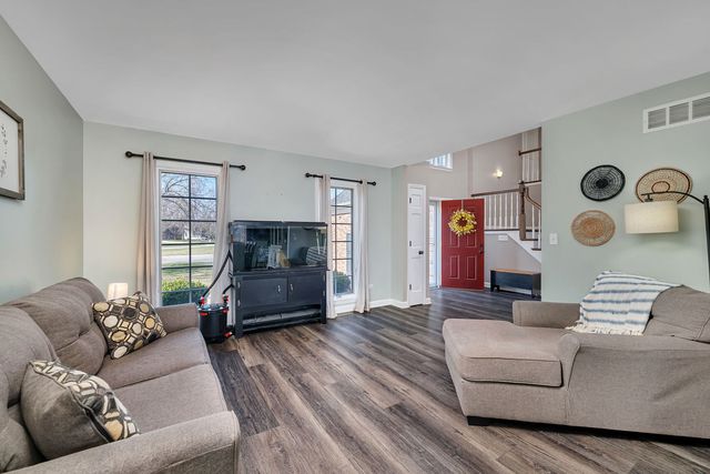 208 Santos Avenue, Minooka, IL 60447