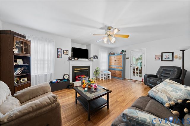 6439 Little Sorrel Dr, Hanover, VA 23111