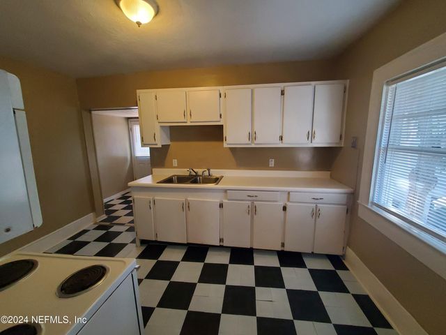 3218 HERSCHEL Street 2, Jacksonville, FL 32205