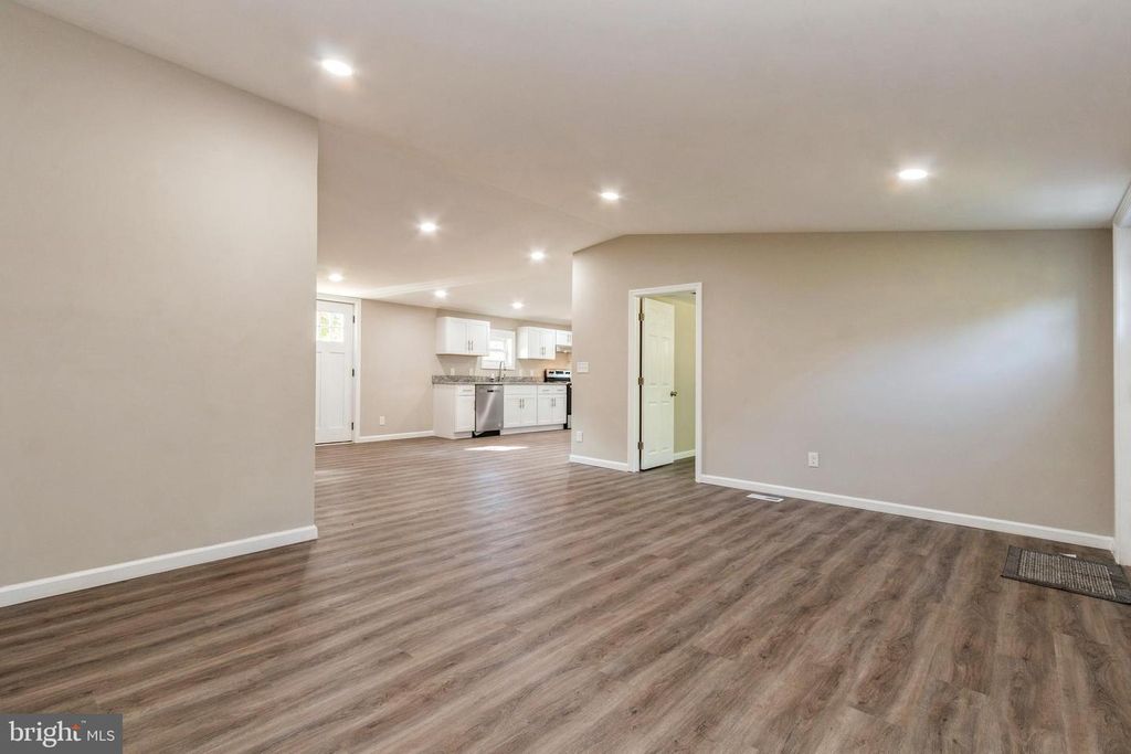 286 LANDING RD, Newport, NJ 08345