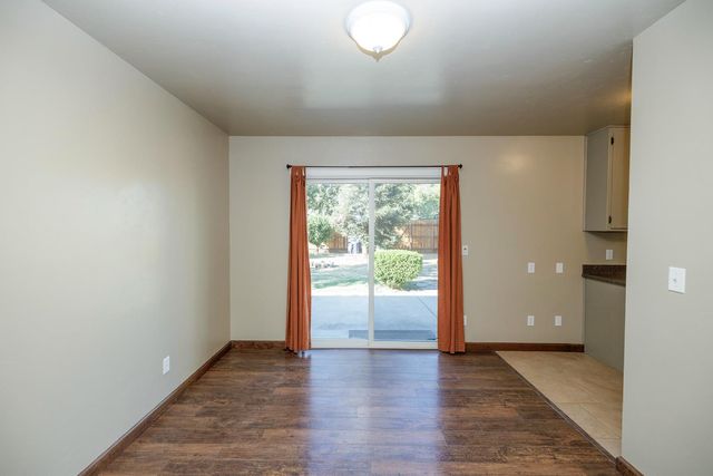 917 Whittier, Modesto, CA 95350