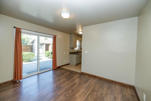 917 Whittier, Modesto, CA 95350