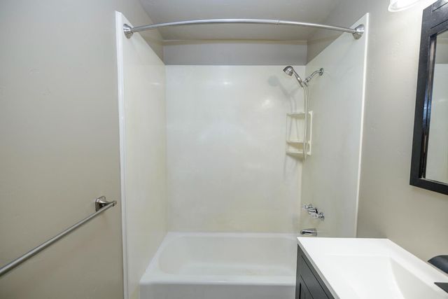 917 Whittier, Modesto, CA 95350