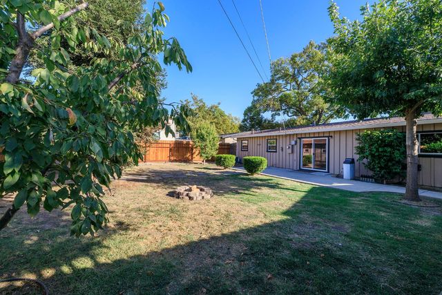 917 Whittier, Modesto, CA 95350