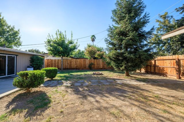 917 Whittier, Modesto, CA 95350