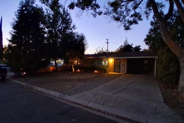 917 Whittier, Modesto, CA 95350