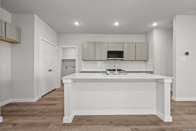 2334 CRISP GLN, San Antonio, TX 78224