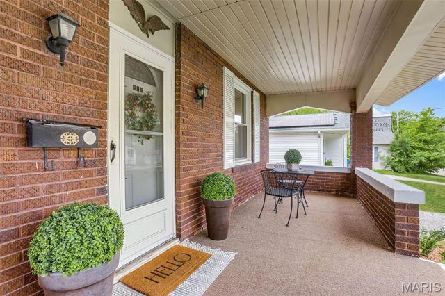 218 4th Avenue, Edwardsville, IL 62025