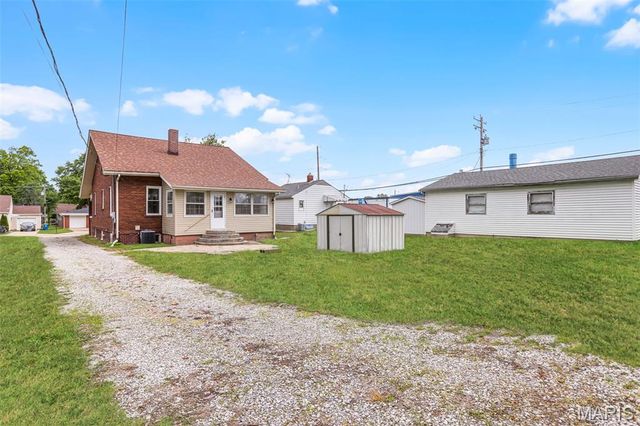 218 4th Avenue, Edwardsville, IL 62025