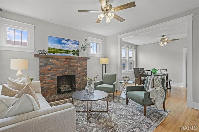 218 4th Avenue, Edwardsville, IL 62025