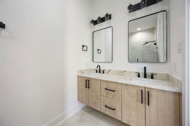 7920 Boy Street Unit B, Houston, TX 77028