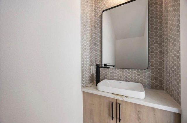 7920 Boy Street Unit B, Houston, TX 77028