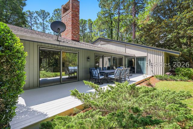 1 Sanderling Ln, Hilton Head Island, SC 29926