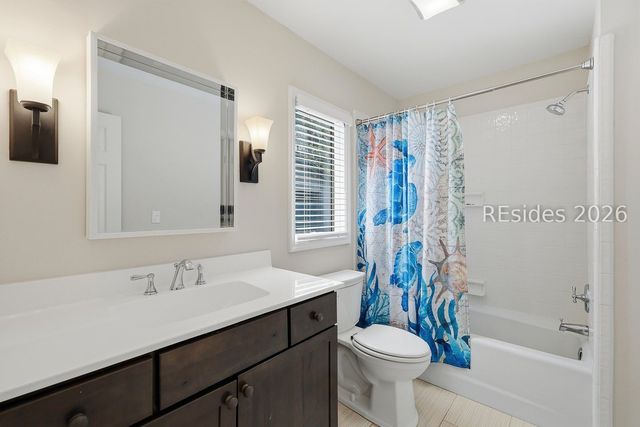 1 Sanderling Ln, Hilton Head Island, SC 29926