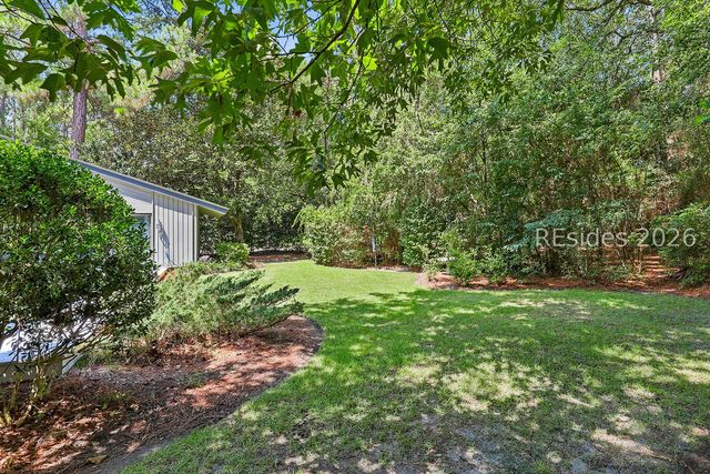 1 Sanderling Ln, Hilton Head Island, SC 29926