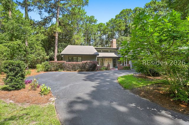 1 Sanderling Ln, Hilton Head Island, SC 29926