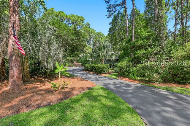 1 Sanderling Ln, Hilton Head Island, SC 29926