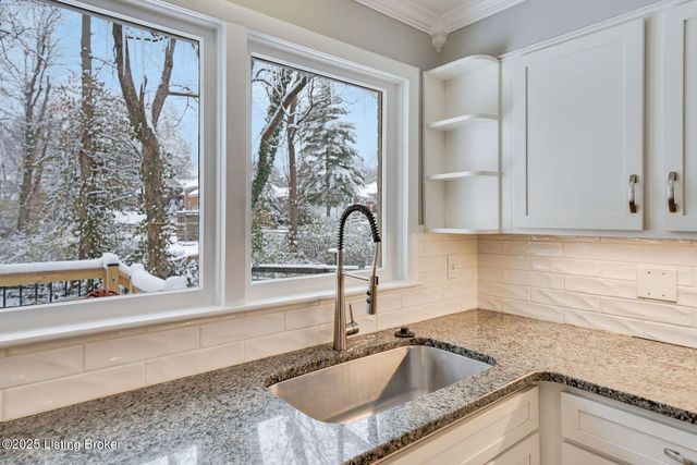 4324 Foeburn Ln, Louisville, KY 40207