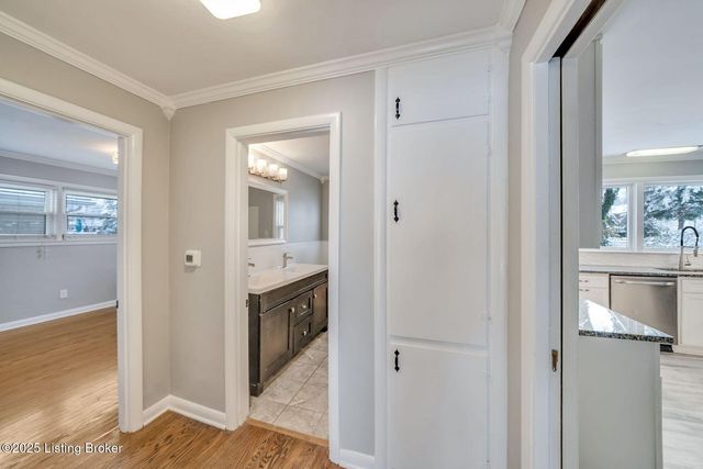 4324 Foeburn Ln, Louisville, KY 40207