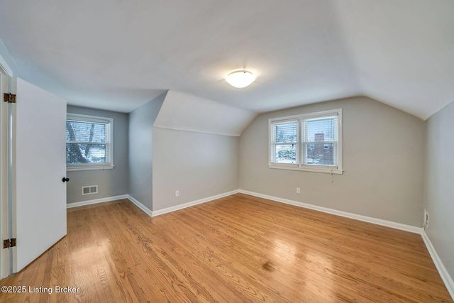 4324 Foeburn Ln, Louisville, KY 40207