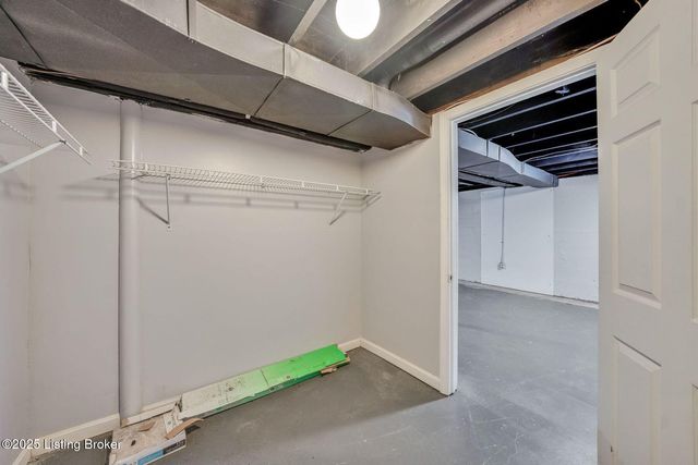 4324 Foeburn Ln, Louisville, KY 40207