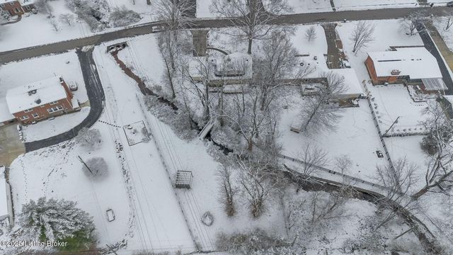 4324 Foeburn Ln, Louisville, KY 40207