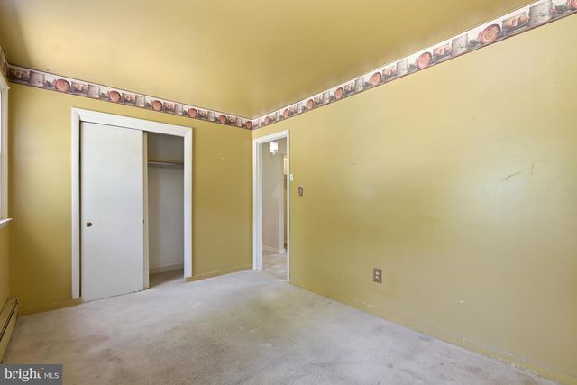 32 BECK RD, Coatesville, PA 19320