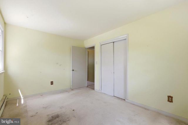 32 BECK RD, Coatesville, PA 19320