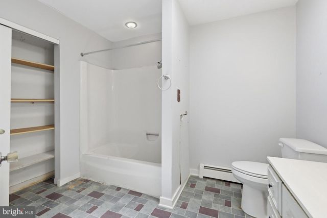 32 BECK RD, Coatesville, PA 19320