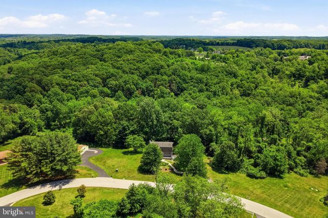 32 BECK RD, Coatesville, PA 19320