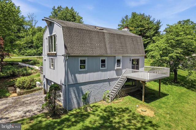 32 BECK RD, Coatesville, PA 19320