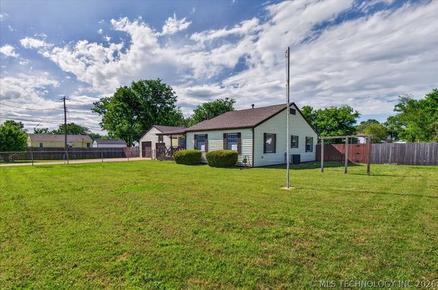4318 Michigan Street, Bartlesville, OK 74006