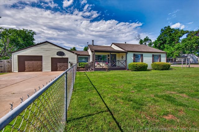 4318 Michigan Street, Bartlesville, OK 74006