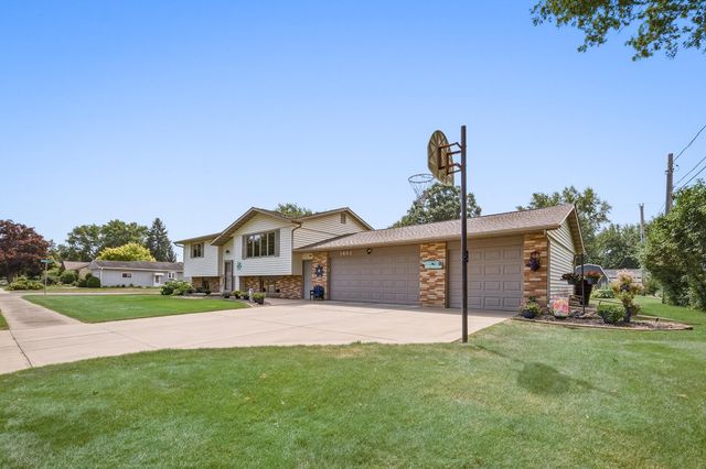 1401 Dover Street, Chippewa Falls, WI 54729